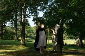 <img300*0:stuff/z/10620/Hobbit%2520%2526%2520Wizard%2520July%252005-10/HW%20July%2005-10%20025.jpg>