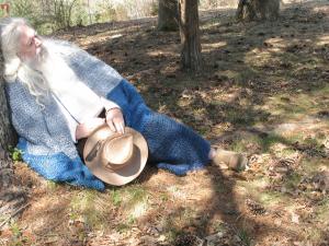 <img300*0:stuff/z/10620/Napping%2520%2526%2520Resting%2520Wizard%25203-05-09/3-5-09%20009.jpg>