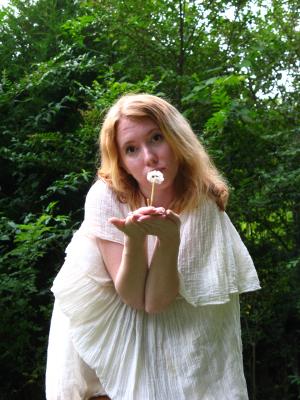 <img300*0:stuff/z/10620/Nicky%25206-10-09%2520White%2520Dress/6-10-09%20Nicky%20199.jpg>