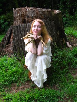 <img300*0:stuff/z/10620/Nicky%25206-10-09%2520White%2520Dress/6-10-09%20Nicky%20226.jpg>