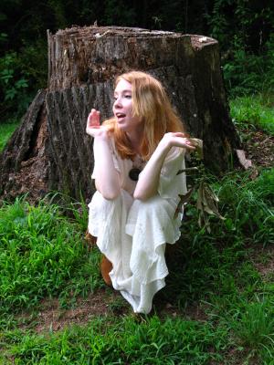 <img300*0:stuff/z/10620/Nicky%25206-10-09%2520White%2520Dress/6-10-09%20Nicky%20234.jpg>