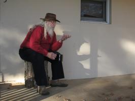 <img0*200:stuff/z/10620/Nov%252010,%252008%2520Sitting%2520with%2520Tea/11-10-08%20007.jpg>