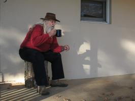 <img0*200:stuff/z/10620/Nov%252010,%252008%2520Sitting%2520with%2520Tea/11-10-08%20008.jpg>