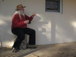 <img0*200:stuff/z/10620/Nov%252010,%252008%2520Sitting%2520with%2520Tea/11-10-08%20020.jpg>