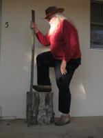 <img0*200:stuff/z/10620/Nov%252010,%252008%2520Standing%2520with%2520Staff/11-10-08%20075.jpg>