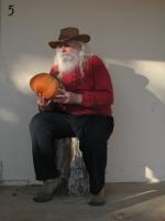 <img0*200:stuff/z/10620/Nov%252010,%252008%2520with%2520Pumpkin/11-10-08%20041.jpg>