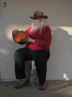 <img0*200:stuff/z/10620/Nov%252010,%252008%2520with%2520Pumpkin/11-10-08%20044.jpg>