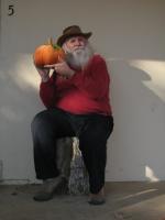 <img0*200:stuff/z/10620/Nov%252010,%252008%2520with%2520Pumpkin/11-10-08%20045.jpg>