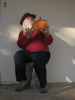 <img0*200:stuff/z/10620/Nov%252010,%252008%2520with%2520Pumpkin/11-10-08%20049.jpg>