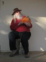 <img0*200:stuff/z/10620/Nov%252010,%252008%2520with%2520Pumpkin/11-10-08%20050.jpg>