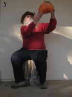 <img0*200:stuff/z/10620/Nov%252010,%252008%2520with%2520Pumpkin/11-10-08%20052.jpg>