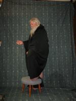 <img0*200:stuff/z/10620/Nov%25209,%252008%2520Black%2520Robe%2520w%252f%2520Staff/11-9-08a%20082.jpg>