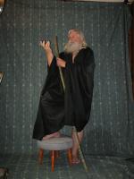 <img0*200:stuff/z/10620/Nov%25209,%252008%2520Black%2520Robe%2520w%252f%2520Staff/11-9-08a%20085.jpg>