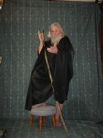 <img0*200:stuff/z/10620/Nov%25209,%252008%2520Black%2520Robe%2520w%252f%2520Staff/11-9-08a%20086.jpg>