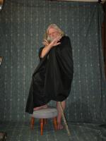 <img0*200:stuff/z/10620/Nov%25209,%252008%2520Black%2520Robe%2520w%252f%2520Staff/11-9-08a%20089.jpg>