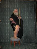 <img0*200:stuff/z/10620/Nov%25209,%252008%2520Black%2520Robe%2520w%252f%2520Staff/11-9-08a%20094.jpg>