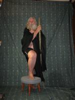 <img0*200:stuff/z/10620/Nov%25209,%252008%2520Black%2520Robe%2520w%252f%2520Staff/11-9-08a%20101.jpg>