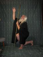 <img0*200:stuff/z/10620/Nov%25209,%252008%2520Black%2520Robe%2520w%252f%2520Staff/11-9-08a%20151.jpg>