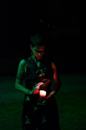 <img300*0:stuff/z/10620/Rae%2520Candle%2520Green%2520July%252004-10/RCG%20July%2004-10%20013.jpg>