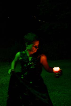 <img300*0:stuff/z/10620/Rae%2520Candle%2520Green%2520July%252004-10/RCG%20July%2004-10%20016.jpg>