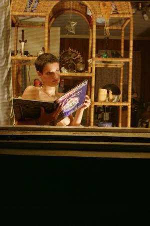 <img300*0:stuff/z/10620/Rae%2520Vouyre%2520Nude%2520July%252004-10/RVN%20July%2004-10%20047.jpg>