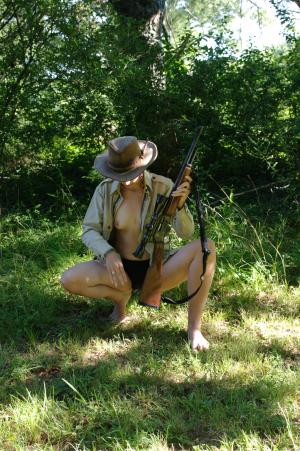 <img300*0:stuff/z/10620/Ray%2520Rifle%25202%2520July%252006-10/RR%20July%2006-10%20067.jpg>