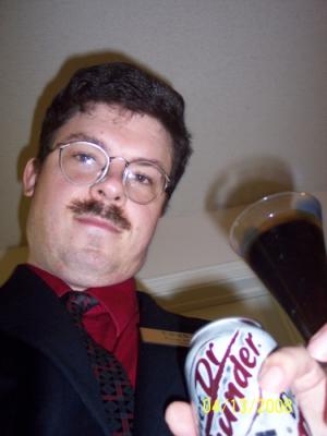 <img300*0:stuff/z/11046/PaulKathyPatrickRecentCandidsSpring08/100_0764.jpg>