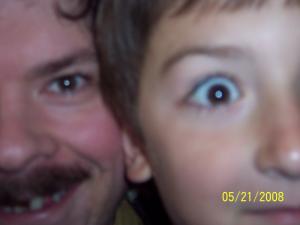 <img300*0:stuff/z/11046/PaulKathyPatrickRecentCandidsSpring08/100_0782.jpg>