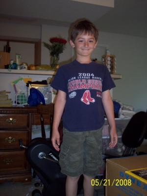 <img300*0:stuff/z/11046/PaulKathyPatrickRecentCandidsSpring08/100_0787.jpg>