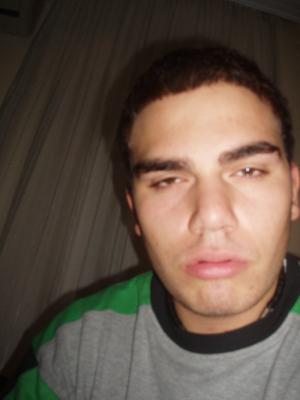 <imgr300*0:stuff/z/115549/new%2520haircut%2520xD/P1010017.JPG>
