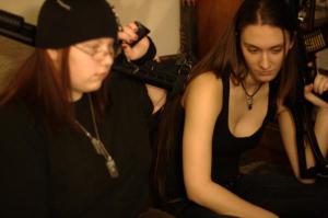 <img300*0:stuff/z/125357/The%2520Hidden%2520Dragon/prayer2.jpg>