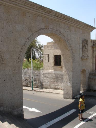 <img0*500:stuff/z/12879/Patricio%2520in%2520Arequipa/Imagen%20072.jpg>