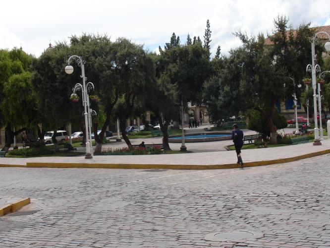 <img0*500:stuff/z/12879/Patricio%2520in%2520Cuzco%2520part%25202/Imagen%20014.jpg>