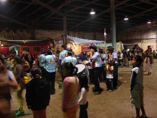 <img0*500:stuff/z/12879/Patricio%2520in%2520Iquique/Imagen%20218.jpg>
