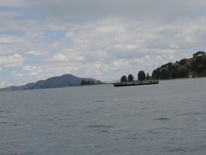 <img0*500:stuff/z/12879/Patricio%2520in%2520Lago%2520Titicaca/DSC04440.JPG>