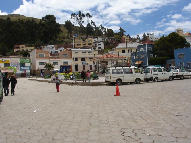 <img0*500:stuff/z/12879/Patricio%2520in%2520Lago%2520Titicaca/DSC04446.JPG>