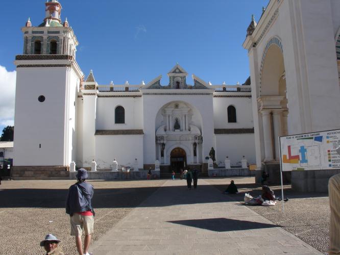 <img0*500:stuff/z/12879/Patricio%2520in%2520Lago%2520Titicaca/DSC04468.JPG>