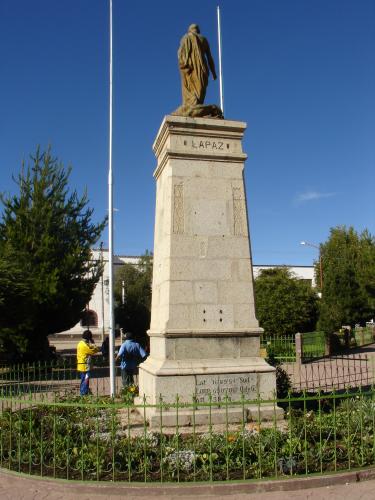 <img0*500:stuff/z/12879/Patricio%2520in%2520Lago%2520Titicaca/DSC04480.JPG>