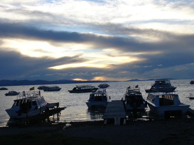 <img0*500:stuff/z/12879/Patricio%2520in%2520Lago%2520Titicaca/DSC04495.JPG>