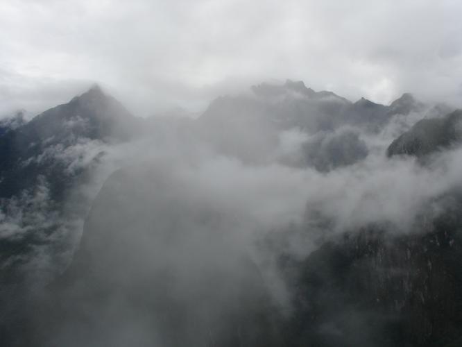 <img0*500:stuff/z/12879/Patricio%2520in%2520Macchu%2520Pichu/DSC04635.JPG>