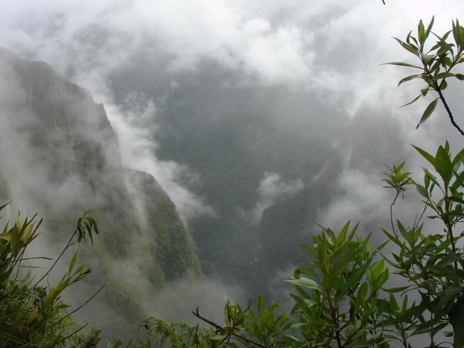 <img0*500:stuff/z/12879/Patricio%2520in%2520Macchu%2520Pichu/DSC04657.JPG>