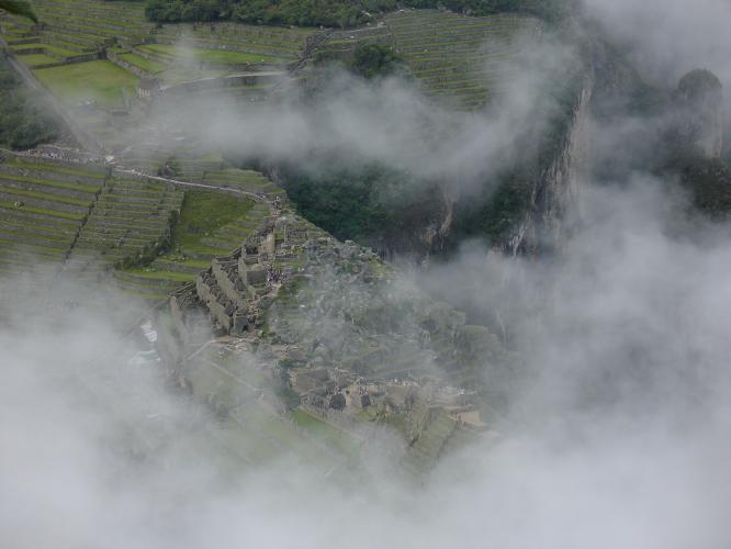 <img0*500:stuff/z/12879/Patricio%2520in%2520Macchu%2520Pichu/DSC04697.JPG>