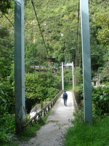 <img0*500:stuff/z/12879/Patricio%2520in%2520Macchu%2520Pichu/DSC04760.JPG>
