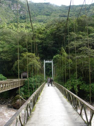 <img0*500:stuff/z/12879/Patricio%2520in%2520Macchu%2520Pichu/DSC04763.JPG>