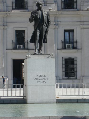 <img0*500:stuff/z/12879/Patricio%2520in%2520Santiago/Imagen%20306.jpg>