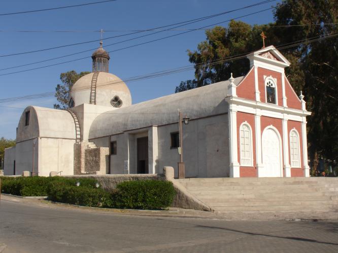 <img0*500:stuff/z/12879/Patricio%2520in%2520salitrera%2520y%2520pueblos/Imagen%20079.jpg>