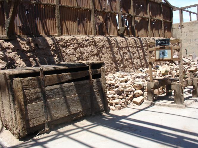 <img0*500:stuff/z/12879/Patricio%2520in%2520salitrera%2520y%2520pueblos/Imagen%20273.jpg>