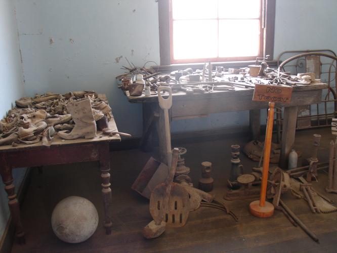<img0*500:stuff/z/12879/Patricio%2520in%2520salitrera%2520y%2520pueblos/Imagen%20293.jpg>
