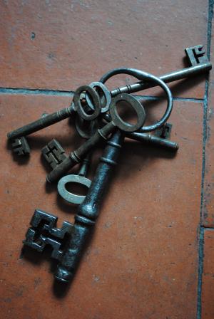 <img300*0:stuff/z/137699/Antique%2520keys/DSC_0085.JPG>