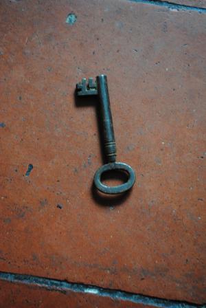 <img300*0:stuff/z/137699/Antique%2520keys/DSC_0087.JPG>